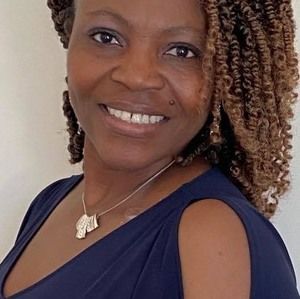 Meet your Posher, Evelyn